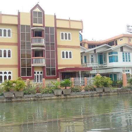 Hupin Hotel  Nyaung Shwe Exterior foto